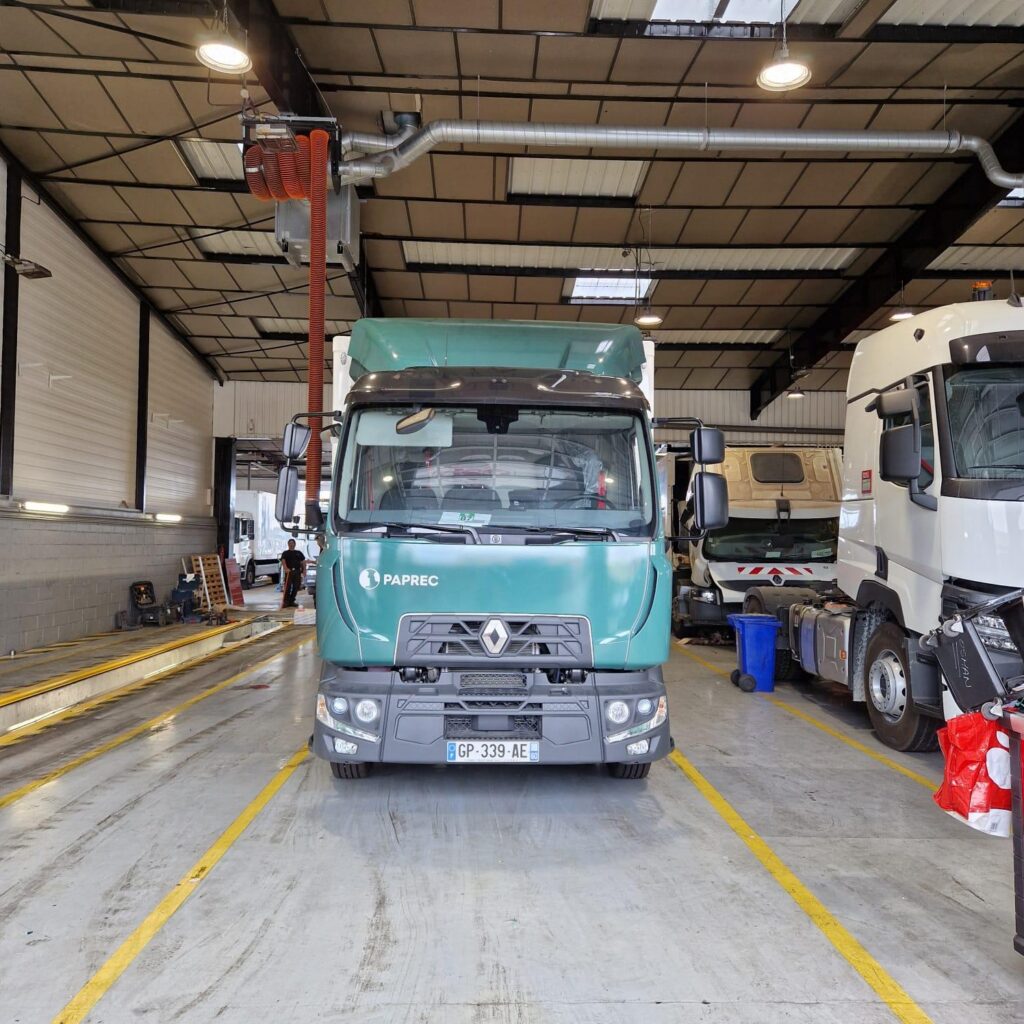Photo d'un covering camion face avant